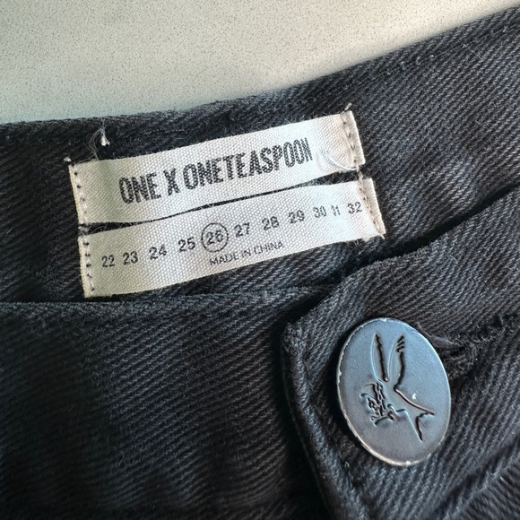 One Teaspoon Black Denim Frayed Shorts – Mid Rise Raw Hem Festival | Size 26 - Picture 8 of 11